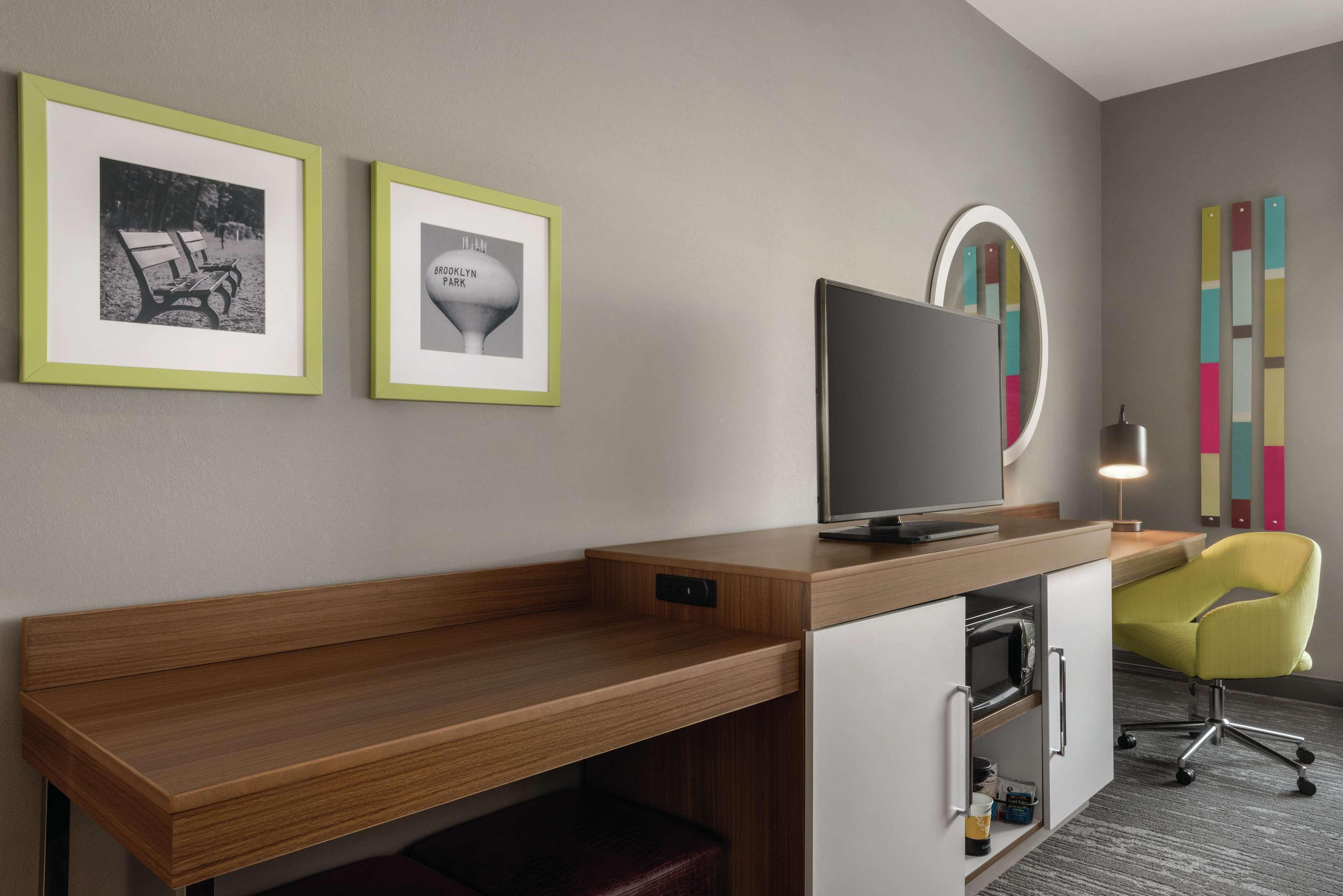Hampton Inn Brooklyn Park Extérieur photo