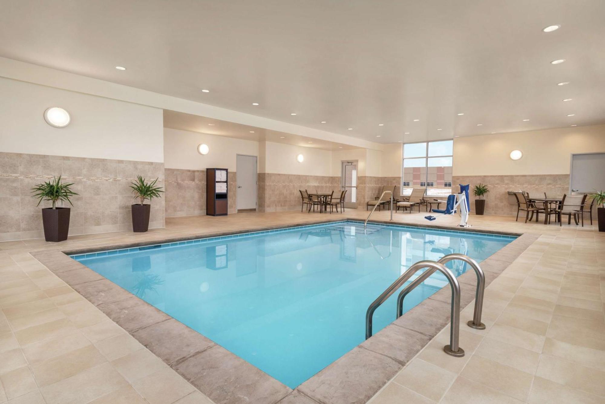 Hampton Inn Brooklyn Park Extérieur photo